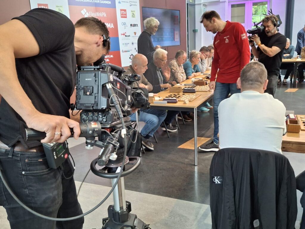 4bd99d46-6dd4-4cc0-a63b-0bb96303aaba