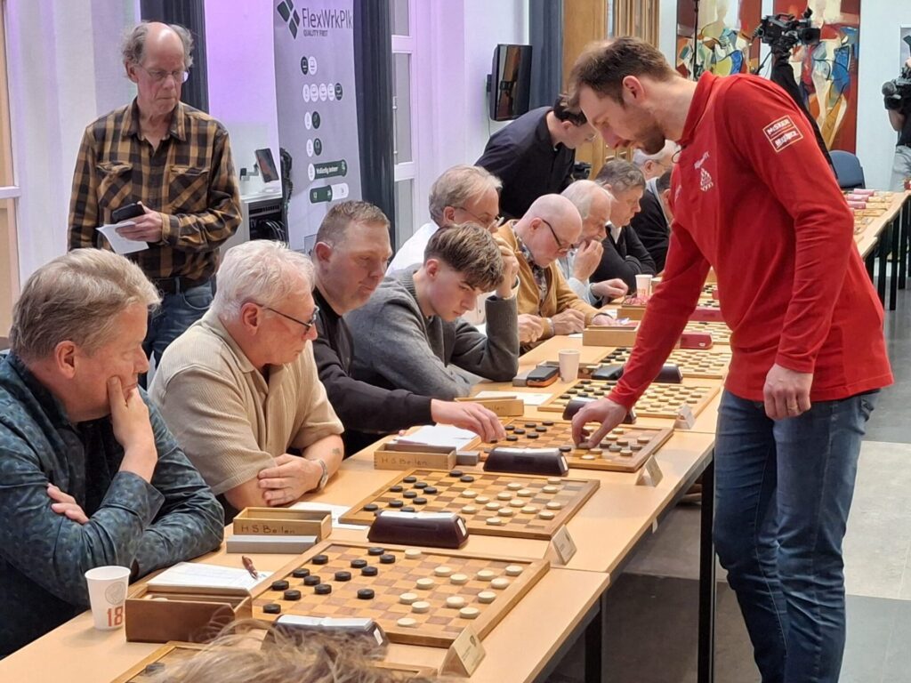 db821b7f-dd59-4410-bc74-23ff3608ff13