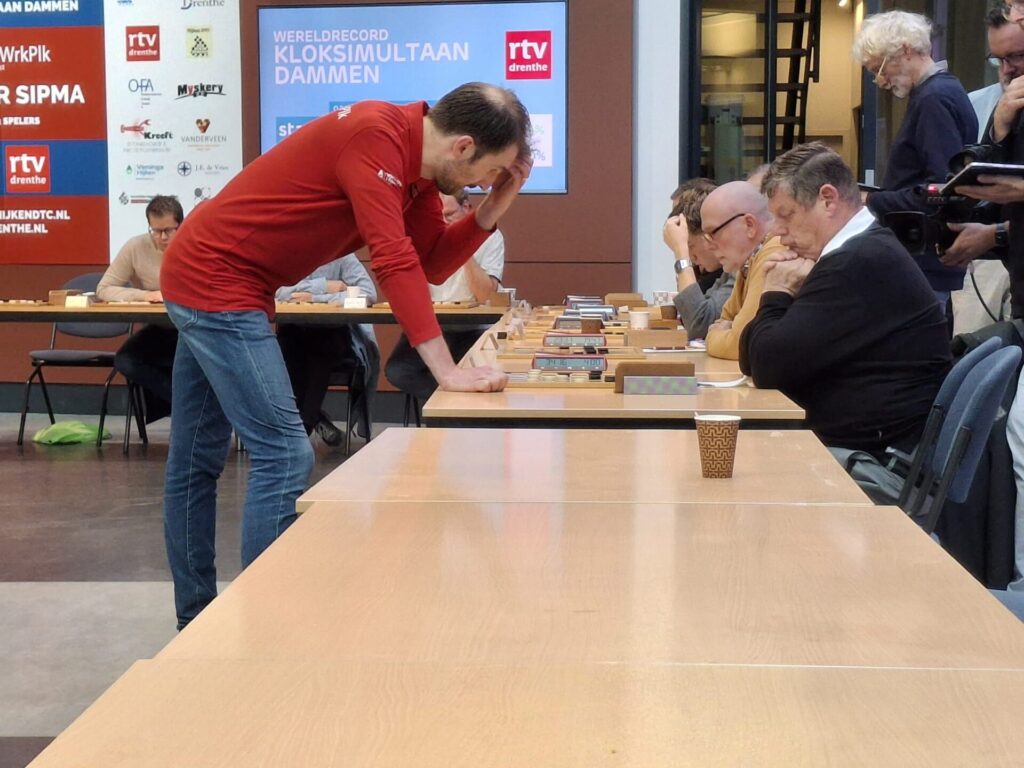 fde10a8d-30bc-4e38-a77a-7015dd89d21e